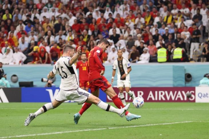 لويس إنريكي يُعلن تشكيل إسبانيا أمام اليابان بكأس العالم